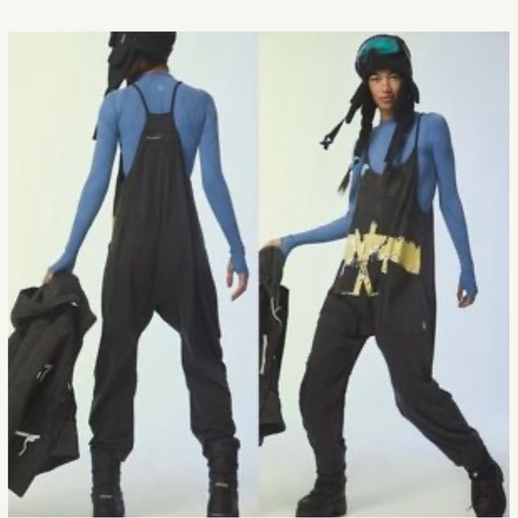 Free People Hot Shot Onesie FP Movement Ski Graphic Black S Printed Jumpsuit - Picture 2 of 8